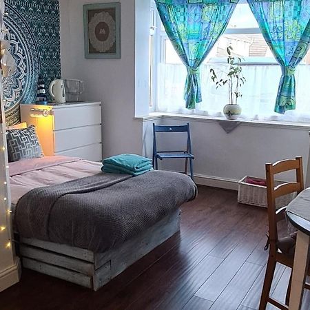 Seaside Double Room Poole Buitenkant foto